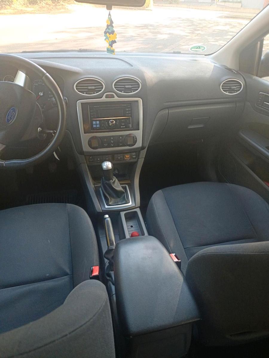 Ford Focus 2005 — photo 7