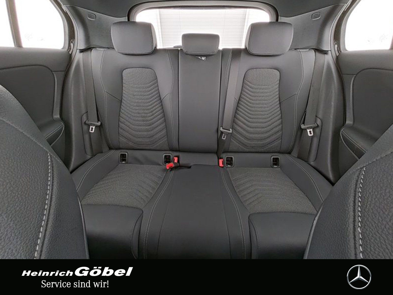 Fahrzeugabbildung Mercedes-Benz A 180 d PROGRESSIVE+LED+NAVI+KAMERA+SHZ+CARPLAY