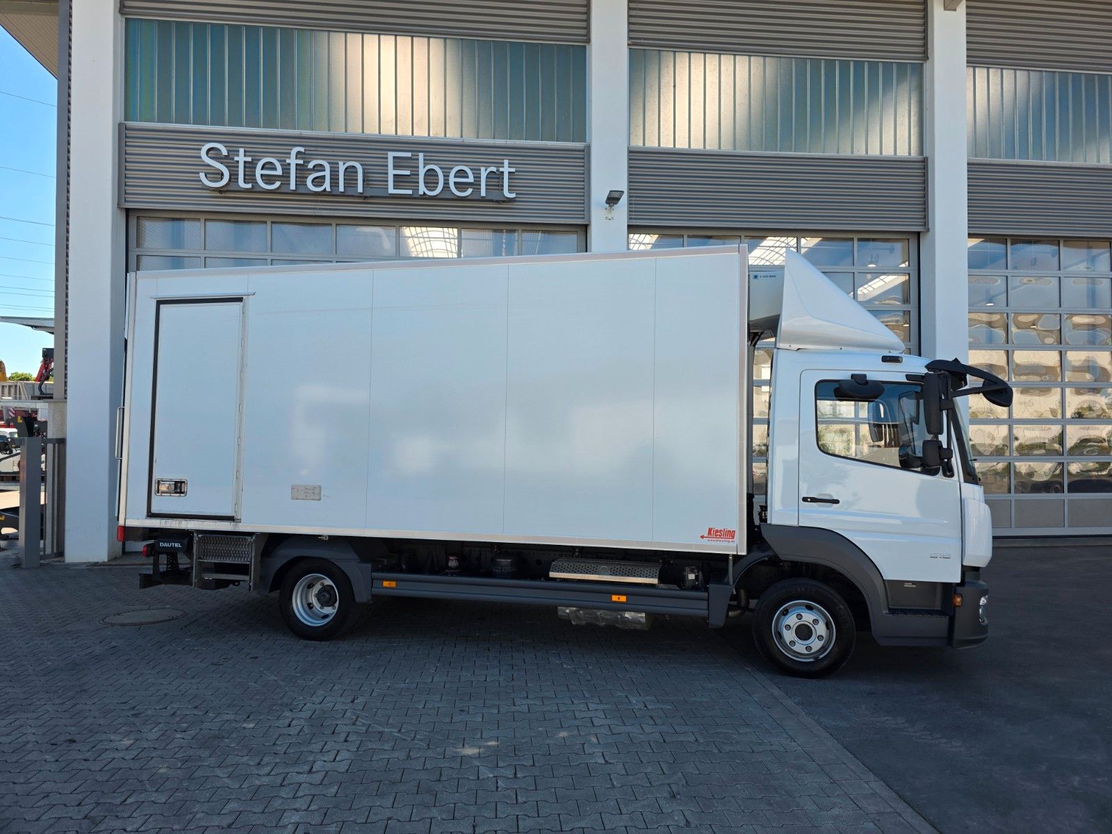 Fahrzeugabbildung Mercedes-Benz Atego 818 L ThermoKing V-600 Max LBW Klima