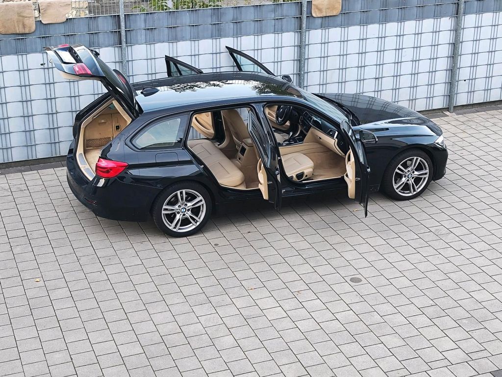 Image of BMW 320