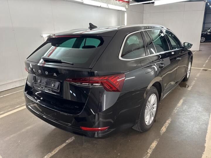 Fahrzeugabbildung SKODA Octavia Combi Ambition TSI NAVI PDC GRA NEBEL 1.
