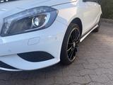 Mercedes-Benz A 180 7G AMG Optik 18Zoll Leder Navi PDC Night - gebrauchte Mercedes-Benz A 180 aus dem Jahr 2015