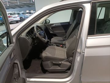 Volkswagen Tiguan - 8