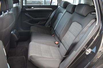 Volkswagen Passat Variant - 11