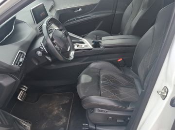 Peugeot 5008 GT 2.0 BlueHDi 180 360+AHK+Kam.+KeyLess+LED