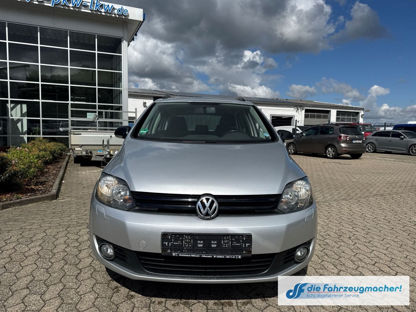 Fahrzeugabbildung Volkswagen Golf Plus VI Trendline Dyn. Kurvenlicht *EXPORT