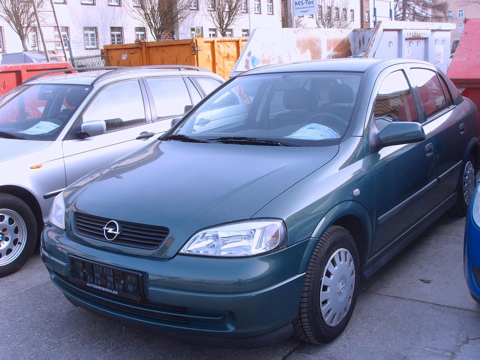Opel Astra 1.6 Selection