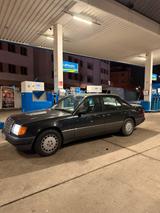Mercedes-Benz Mercedes Benz W124 200E - Mercedes-Benz 200 in Frankfurt (Main)