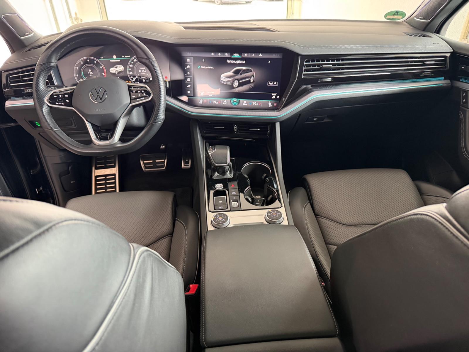 Volkswagen Touareg 3.0 TSI R-Line 4Motion Digital 360° LED