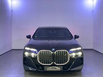 2022 BMW I7 — фото 3