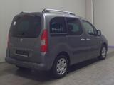Peugeot Partner 1.6 16V 5-Sitze PDC CD BC HU 05/27 - gebrauchte Peugeot Partner aus dem Jahr 2010