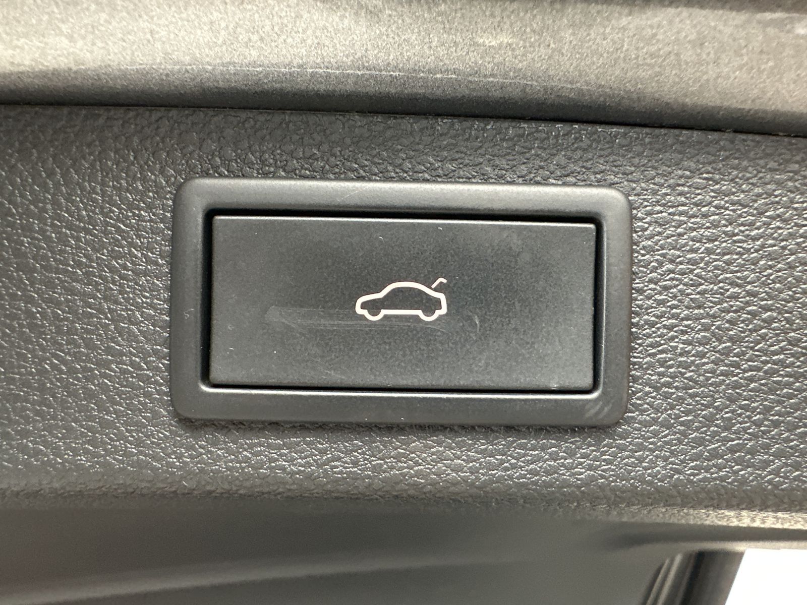 Fahrzeugabbildung SKODA Kodiaq L&K NAV+MATRIX+PANO+ACC+360°+19ZO+CARPLAY