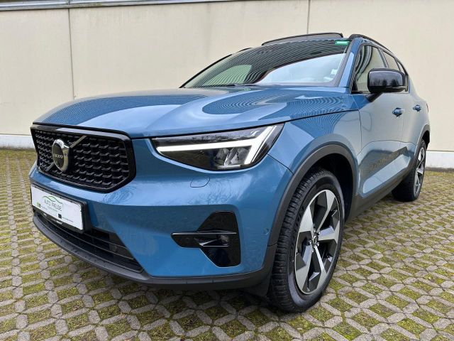 Volvo XC40 B4 DKG Plus Dark H&K LED Pano 360°