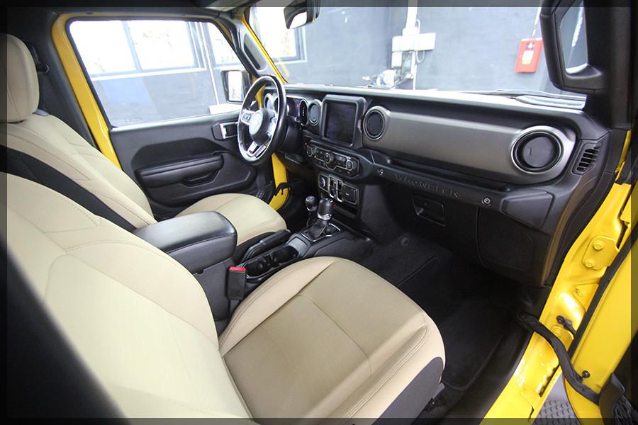 Jeep Wrangler 3.6 V6 Sport Auto / CAM / UNFALLFREI