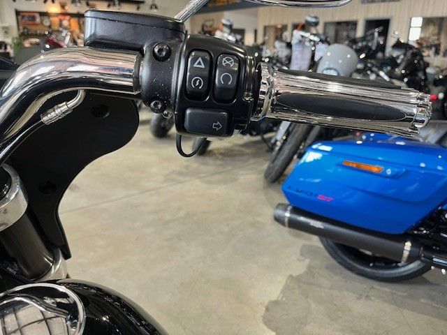 Fahrzeugabbildung Harley-Davidson FLSB Sport Glide 107cui Penzel Auspuff