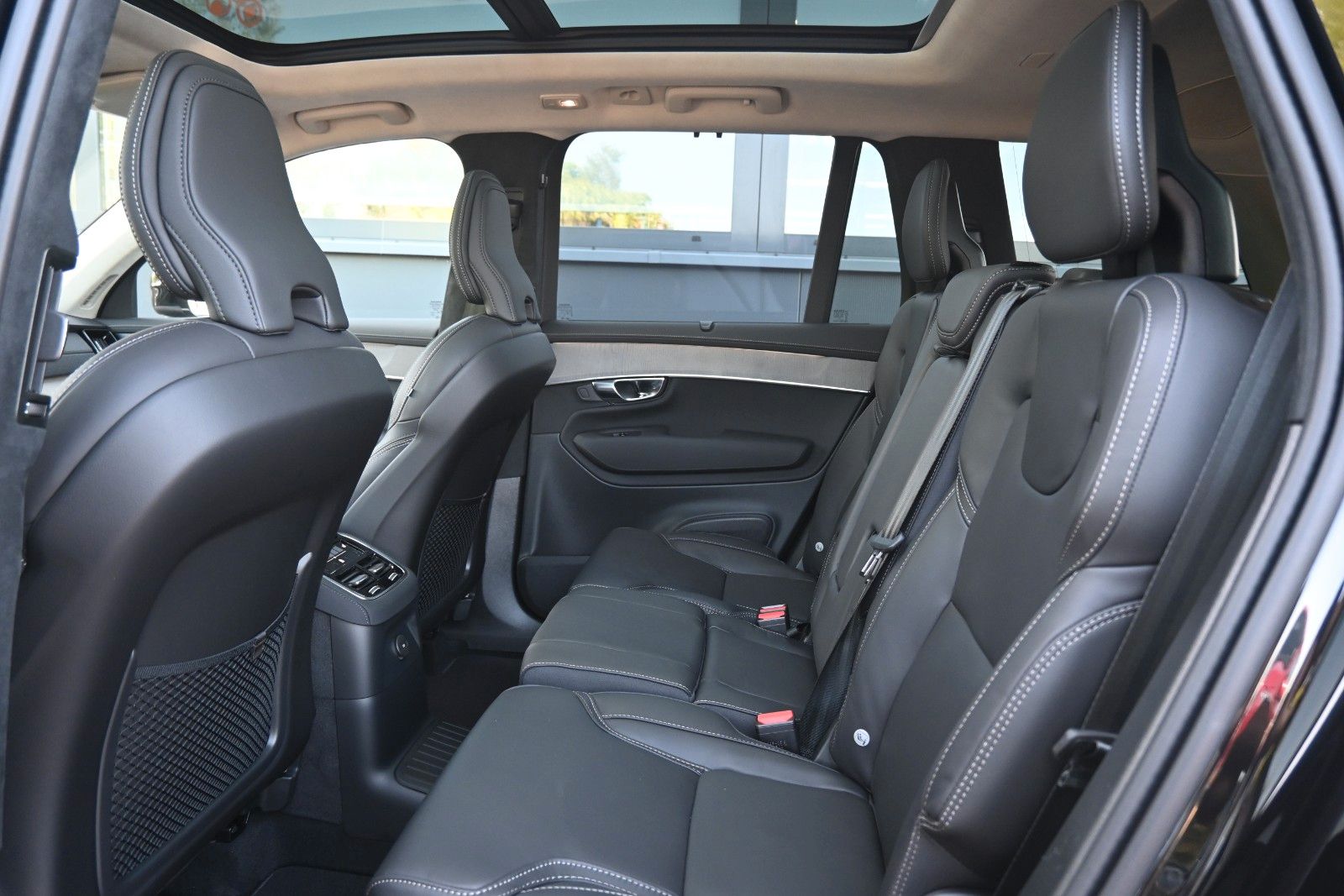 Fahrzeugabbildung Volvo XC90 Ultra Bright T8 AWD Recharge*LUFT*PANO*STHZ