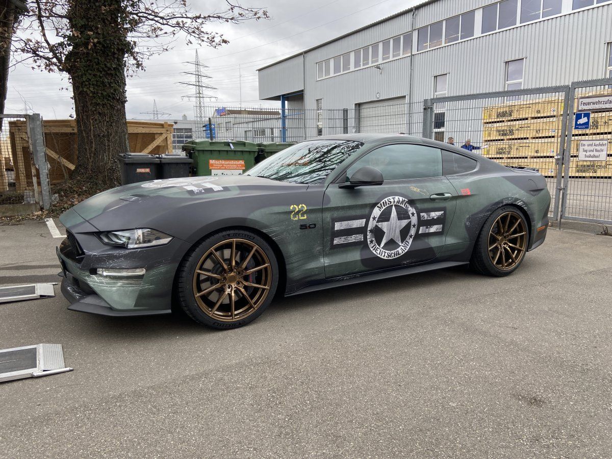 Ford Mustang (GT 5.0 ARMY-Design/Magne-Ride/20Zoll/UNI)