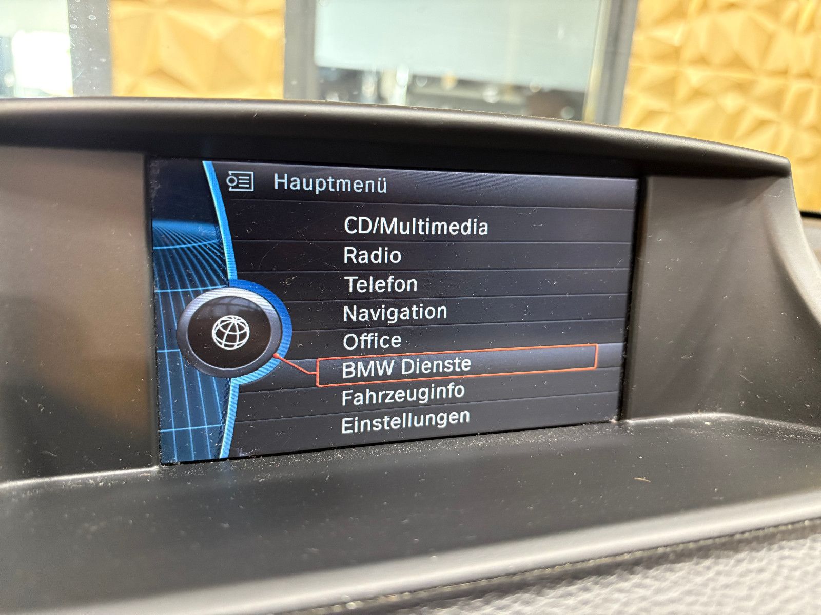 Fahrzeugabbildung BMW 118i Baureihe 1 Cabrio/NAVI/PDC/SHZ/KLIMA/8-FACH