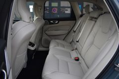 Fahrzeugabbildung Volvo XC60 B5 D AWD Ultimate Dark*STDHZG*360°*LUFT*AHK