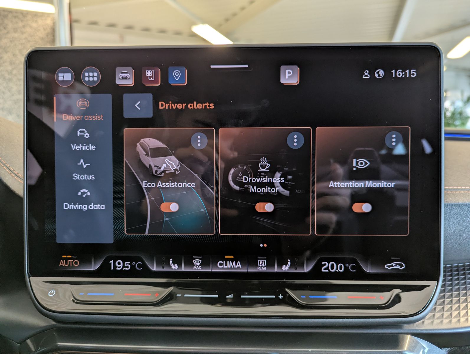 CUPRA Leon 1.5 eTSI Matrix Intelligent-Dynamic-Edge - Image 31