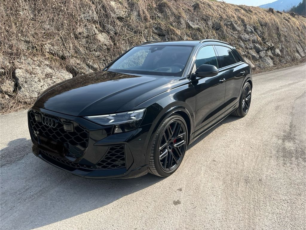 Image of Audi RSQ8