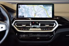 Fahrzeugabbildung BMW X3 xDrive 30 i Leder Navi Panorama Laser DAB