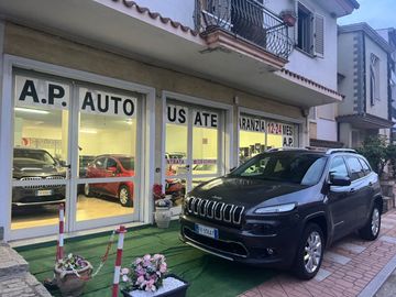 Jeep Cherokee - 1