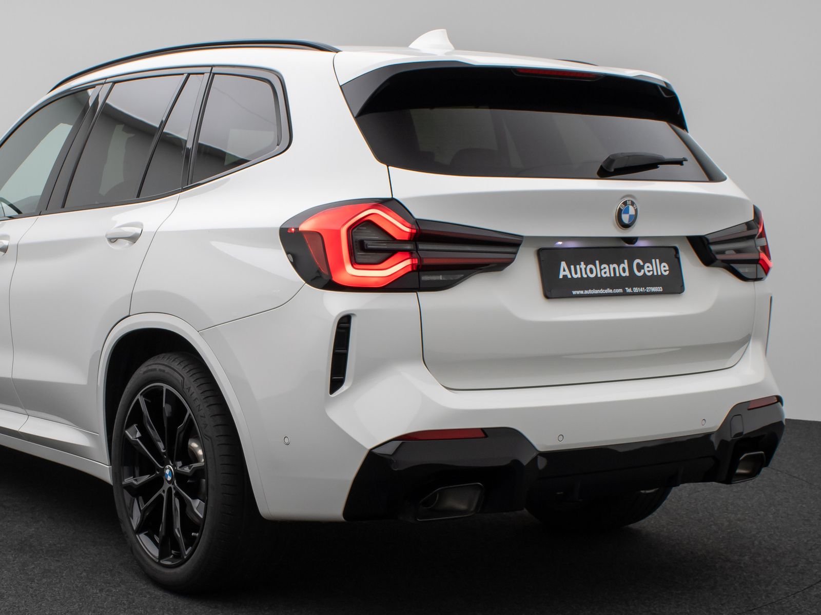 Fahrzeugabbildung BMW X3 xD30d M Sport Kamera DAB HiFi AHK Komfort 20"