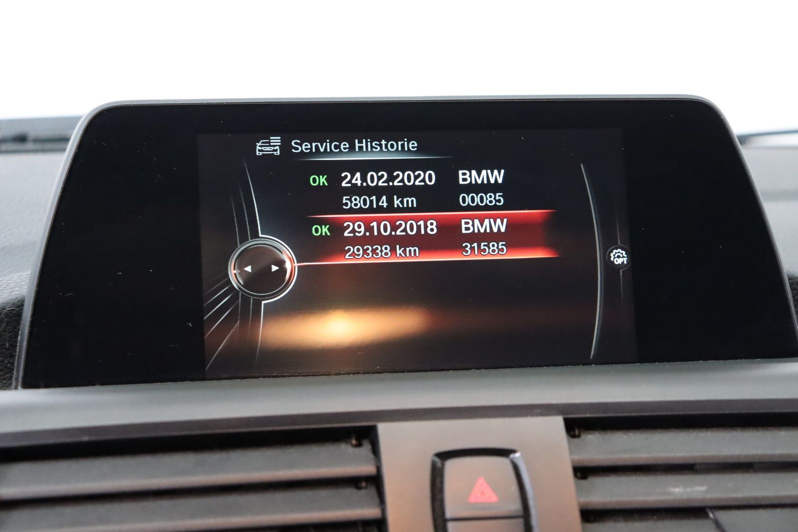 Fahrzeugabbildung BMW 118 d xDrive * Navi * Bi-Xenon * Sitzhzg.