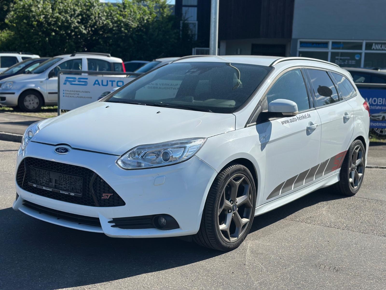 Ford Focus Turnier ST SPORT-SITZE*XENON*