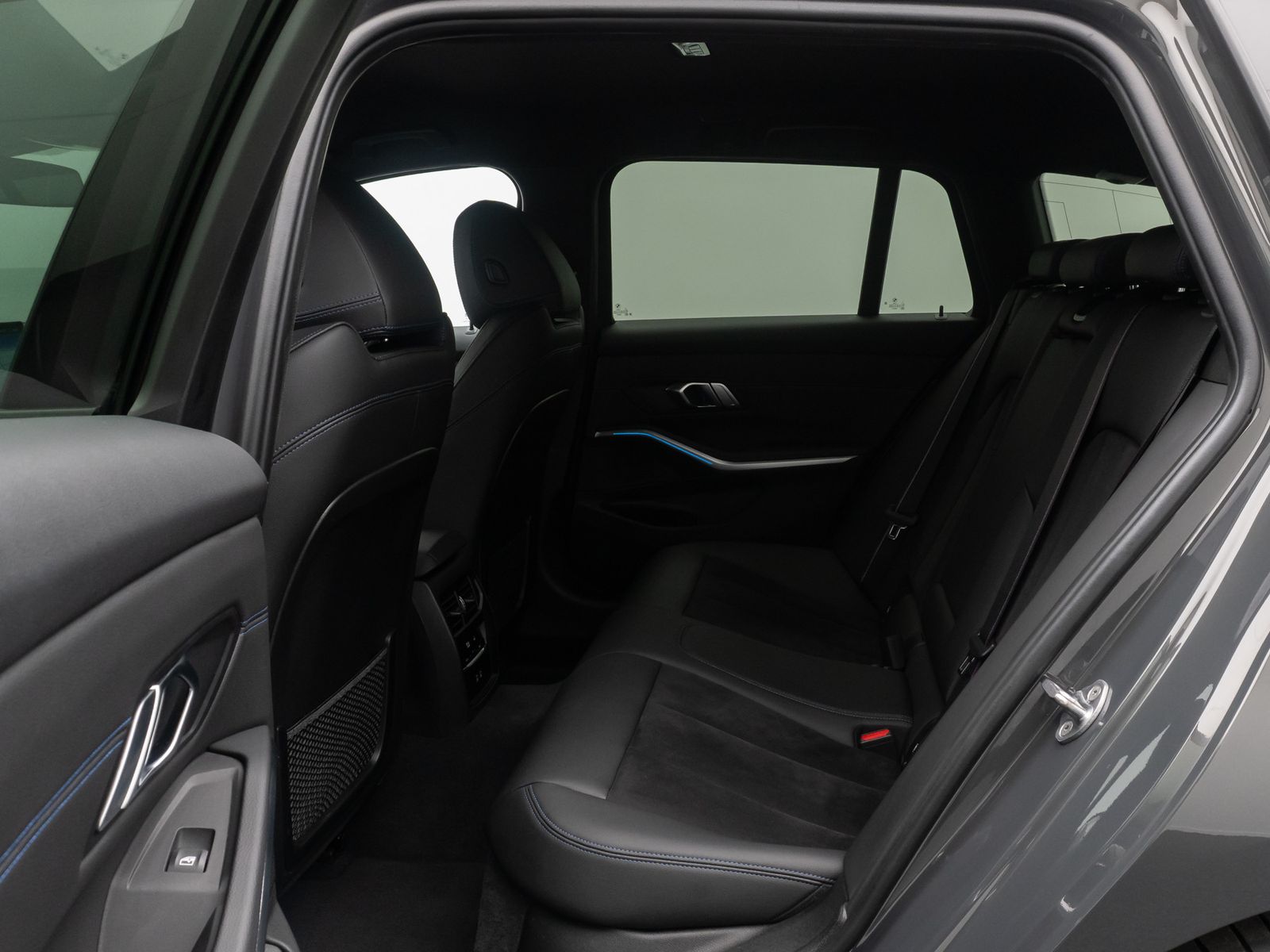 Fahrzeugabbildung BMW 330e M Sport DAB FernlichtAs HiFi Cockpit+19Zoll