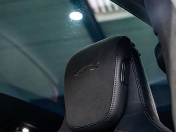 2022 Porsche TAYCAN — миниатюра 17