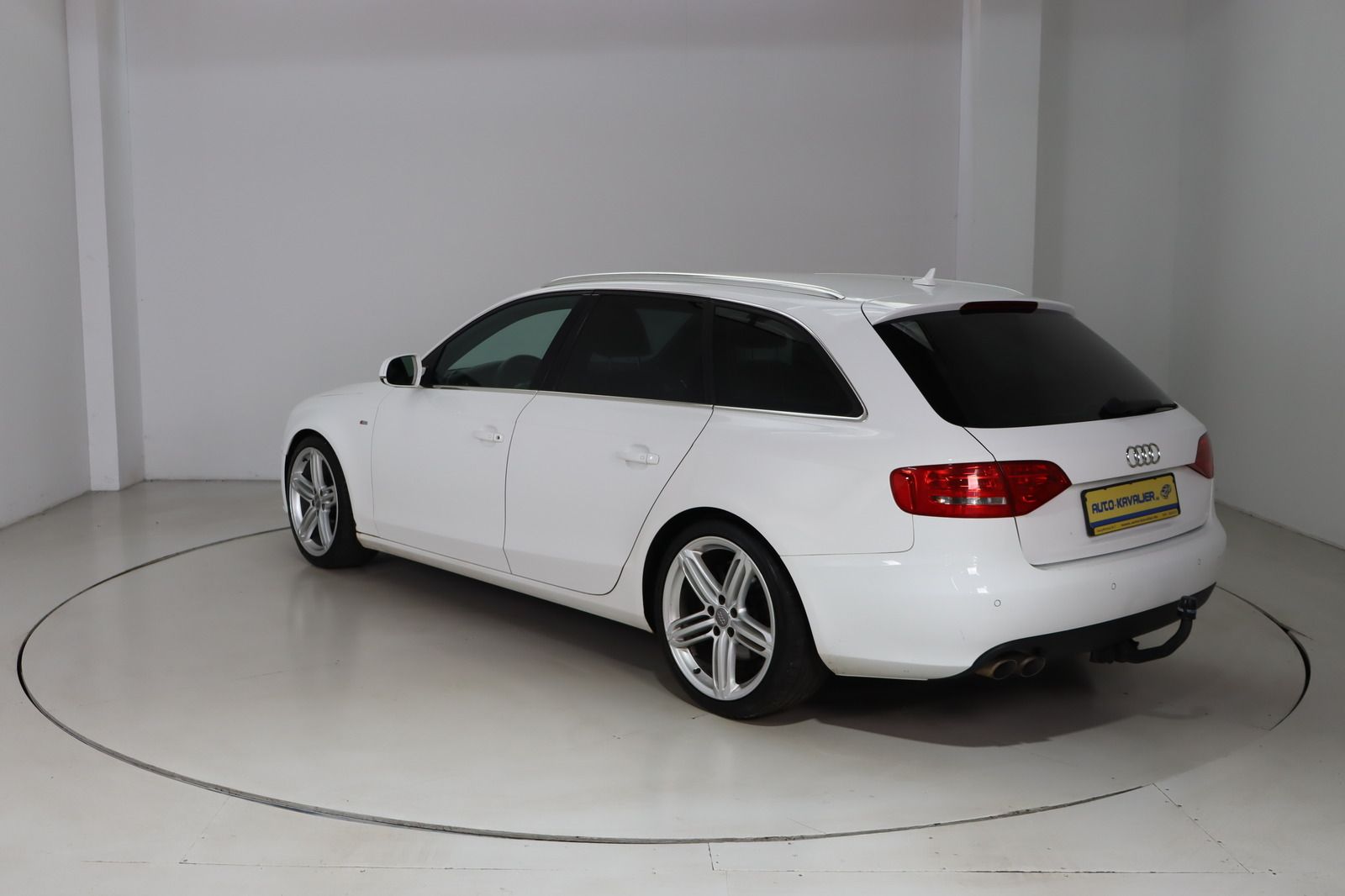 Fahrzeugabbildung Audi A4 2.0 TDI S line Avant * Sitzhzg. * Alcantara *
