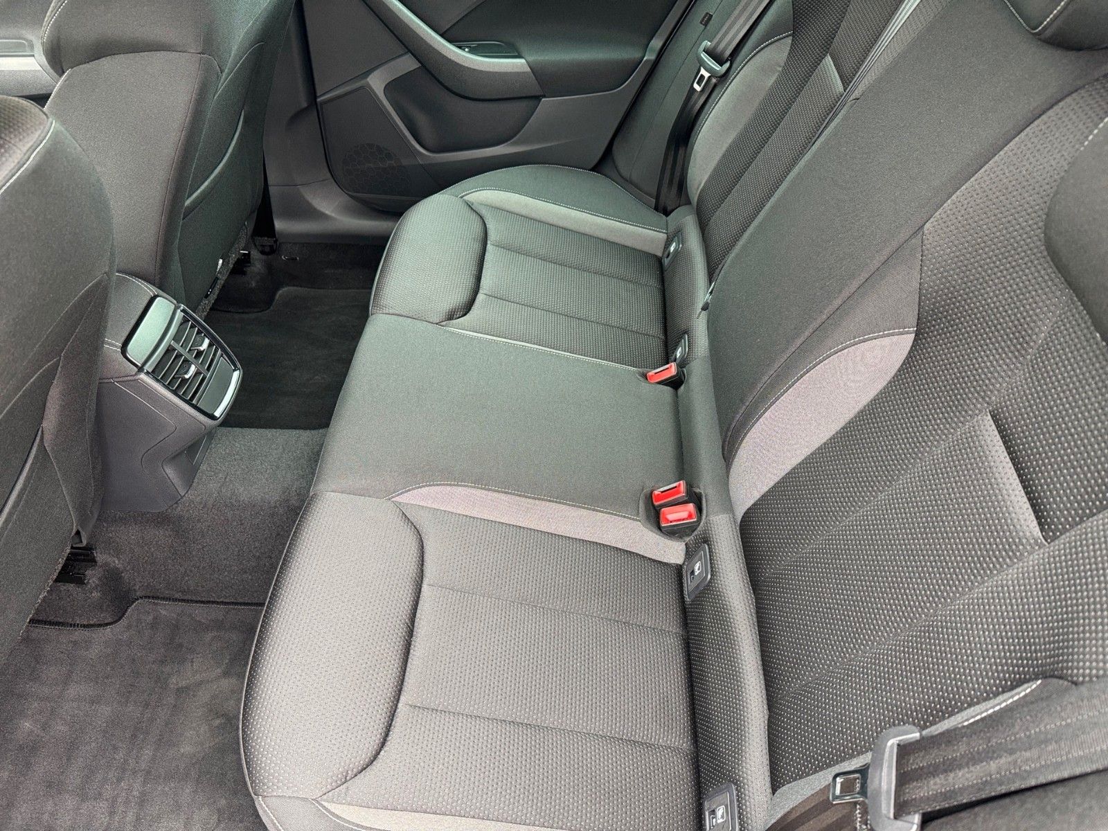 Fahrzeugabbildung SKODA Kamiq Tour 1.5 TSI