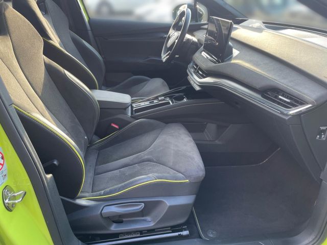 ENYAQ iV Coupe RS, AHK Panodach Soundsystem