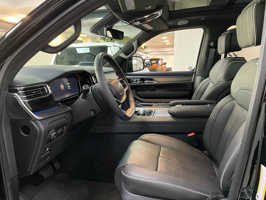 Fahrzeugabbildung Jeep VFW GRAND WAGONEER OBSIDIAN 6.4L V-8  SOFORT!