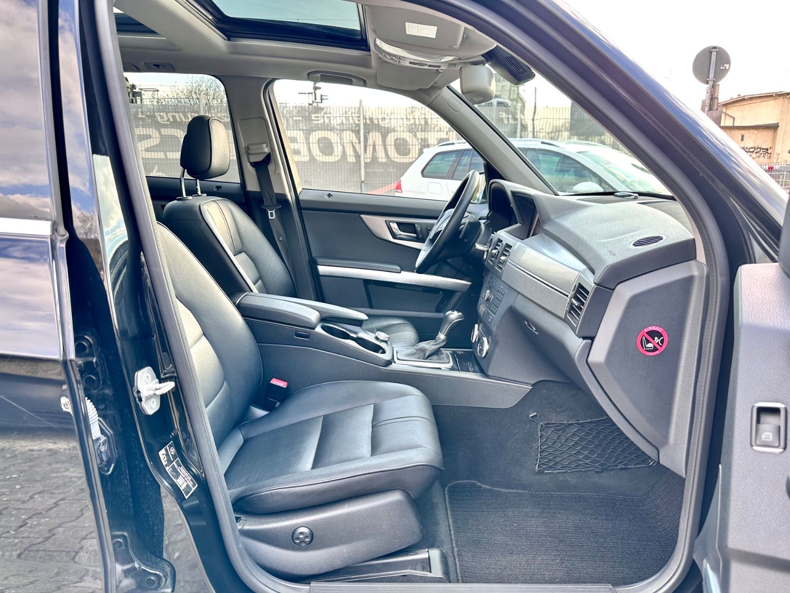 Fahrzeugabbildung Mercedes-Benz GLK 350 4MATIC*PANO+AHK+LEDER*