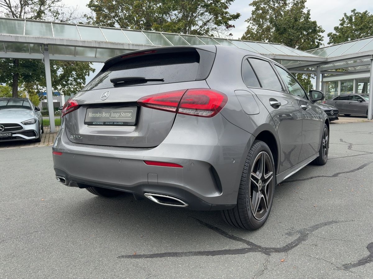 Mercedes-Benz A 250 e AMG NIGHT MULTIB AHK HUD FLA 360° AMBI foto 4