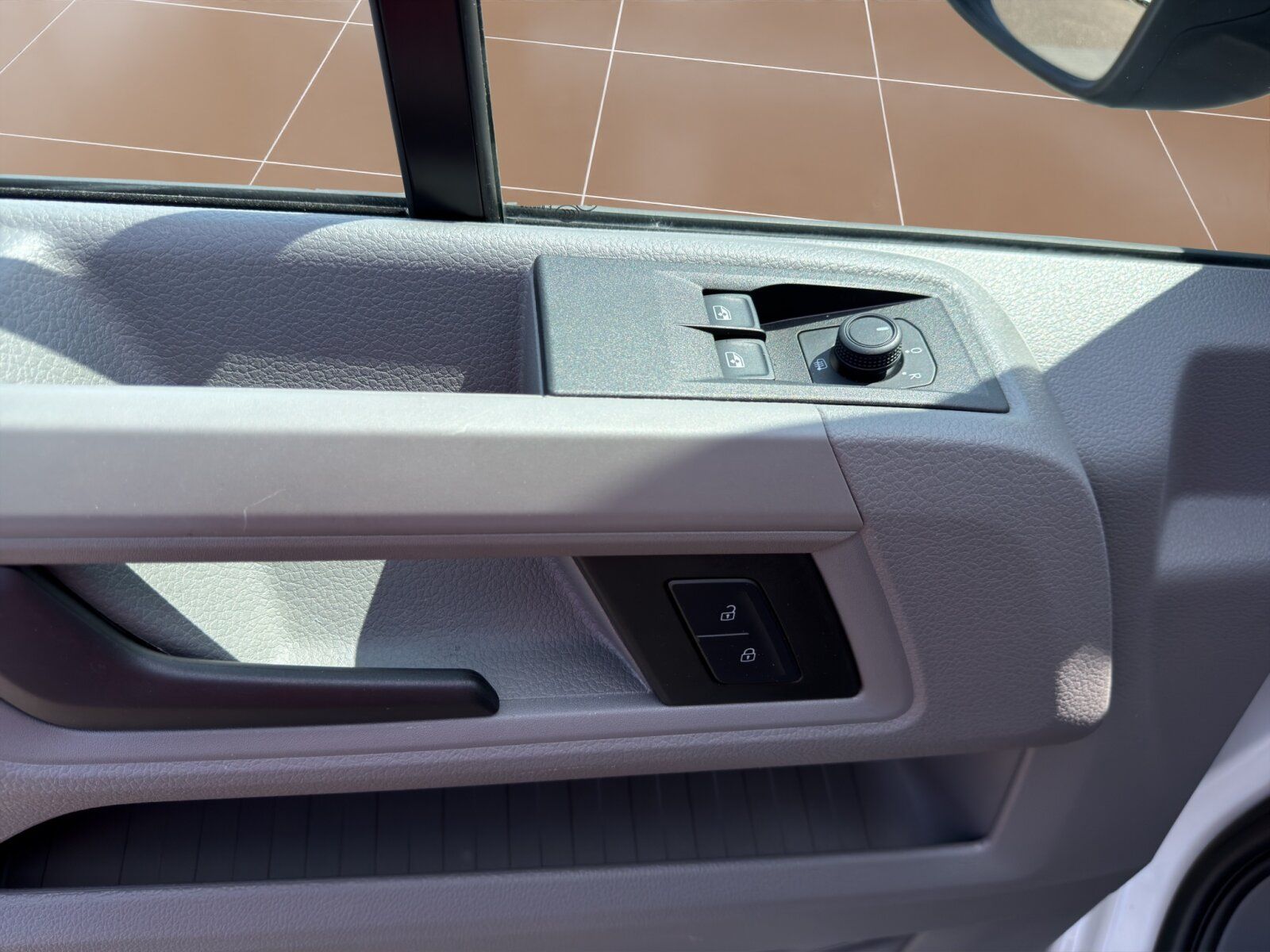 Fahrzeugabbildung Volkswagen Crafter 35 Koffer 2.0 TDI Ladebordwand
