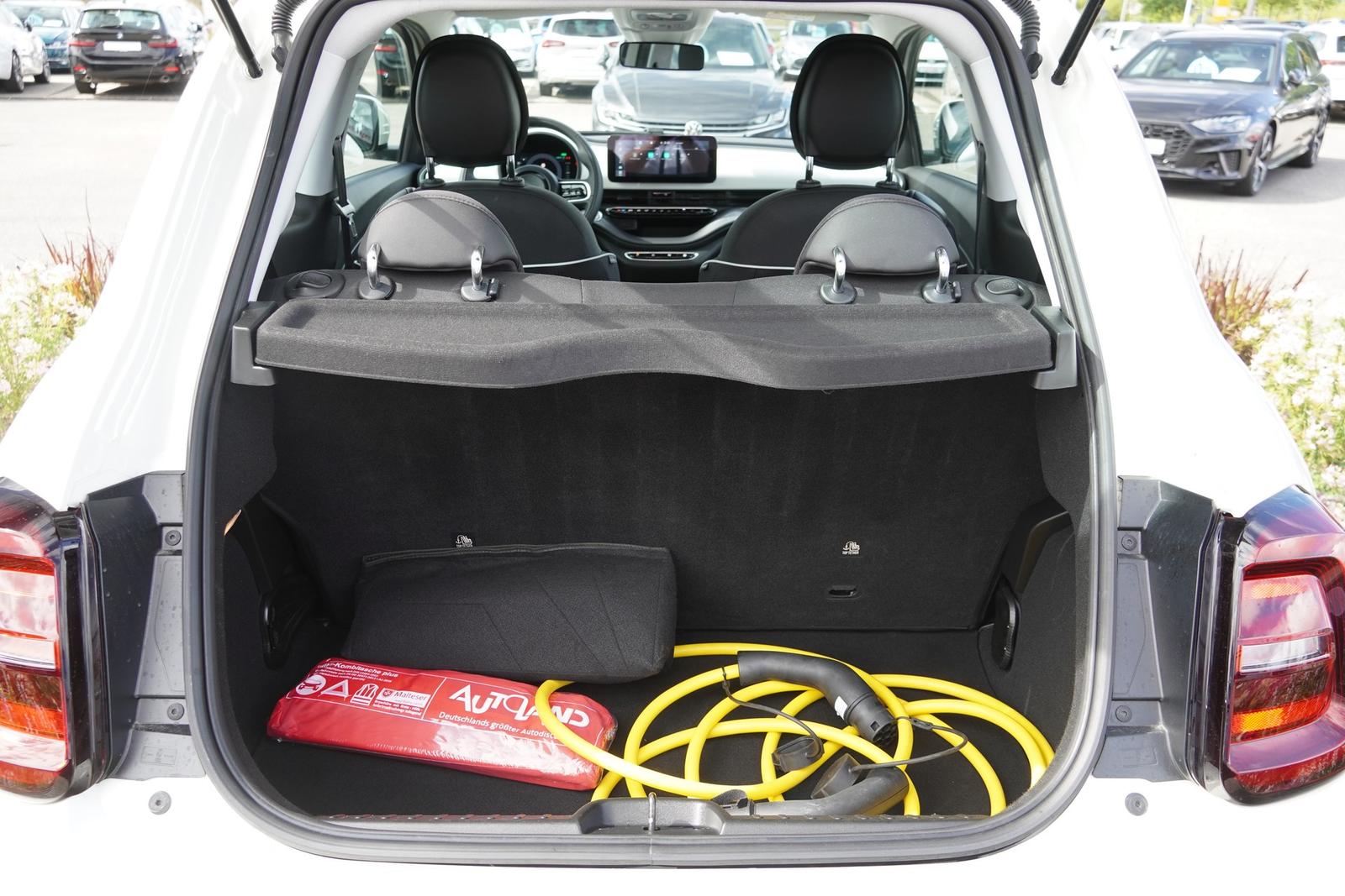 Fiat 500 e Basis Android Apple Tempomat Klimaaut. DAB