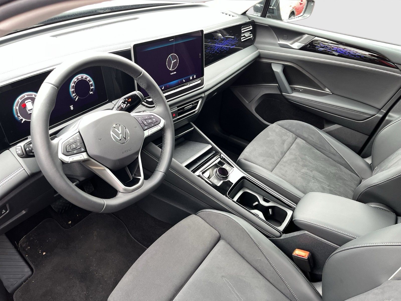Volkswagen Tiguan III 1.5 eTSI Elegance Matrix Pano IQ 360° foto 8