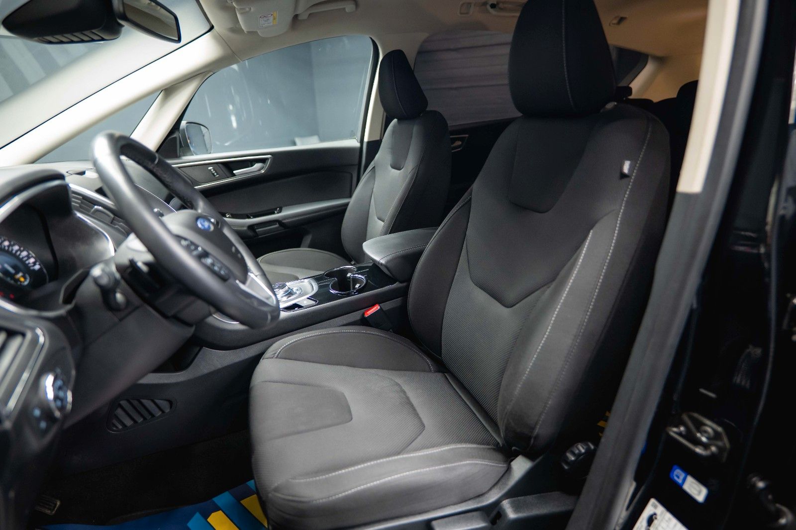 Fahrzeugabbildung Ford S-Max Titanium 2.0 EcoBoost *ACC*Kamera*LED*