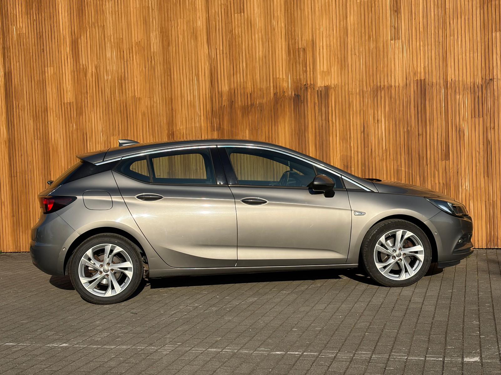 Opel Astra 1.6cdti-136ps Autom.
