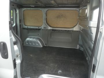 Opel Vivaro - 10