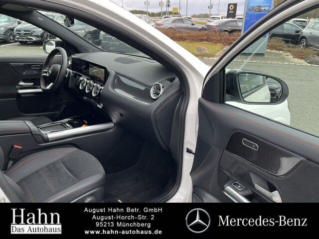 Fahrzeugabbildung Mercedes-Benz GLA 200 AMG/NIGHT/MULTIB./AHK/360/DISTRO./TOTW./
