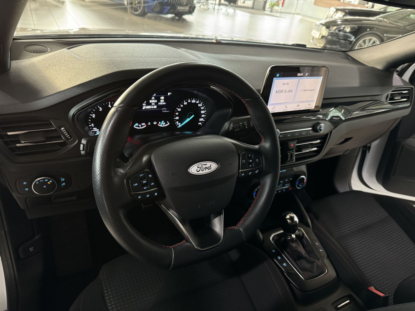 Fahrzeugabbildung Ford Focus ST-Line Kamera Navi Lenkrhzg Alarm