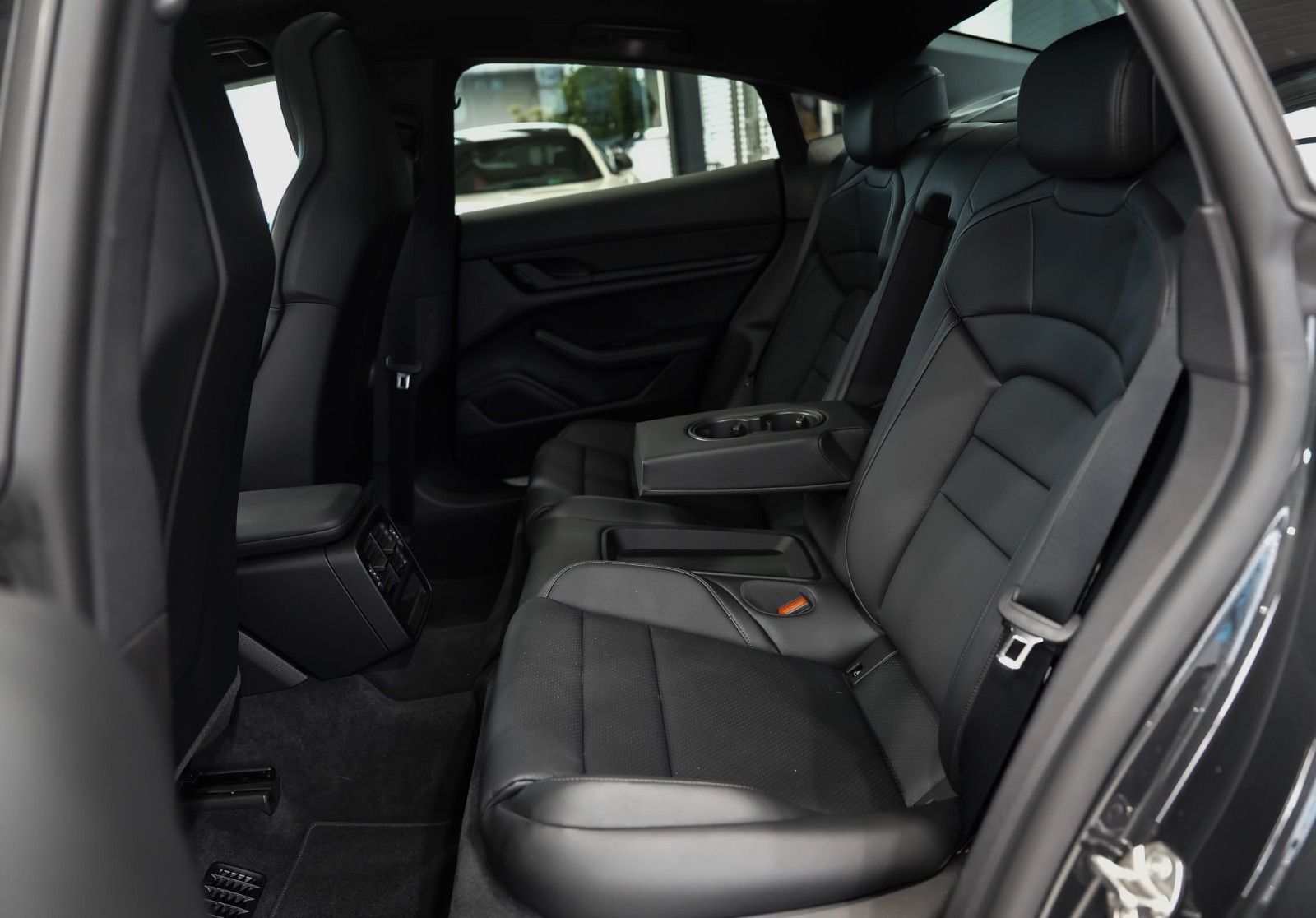 Porsche Taycan 4S SPORT-DESIGN PANO MATRIX 20 LM 1-HAND foto 15