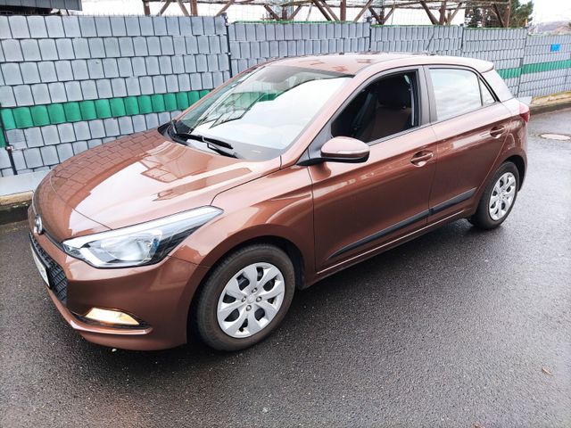 Hyundai i20 1.4 Trend Automatik aus 1.Hand