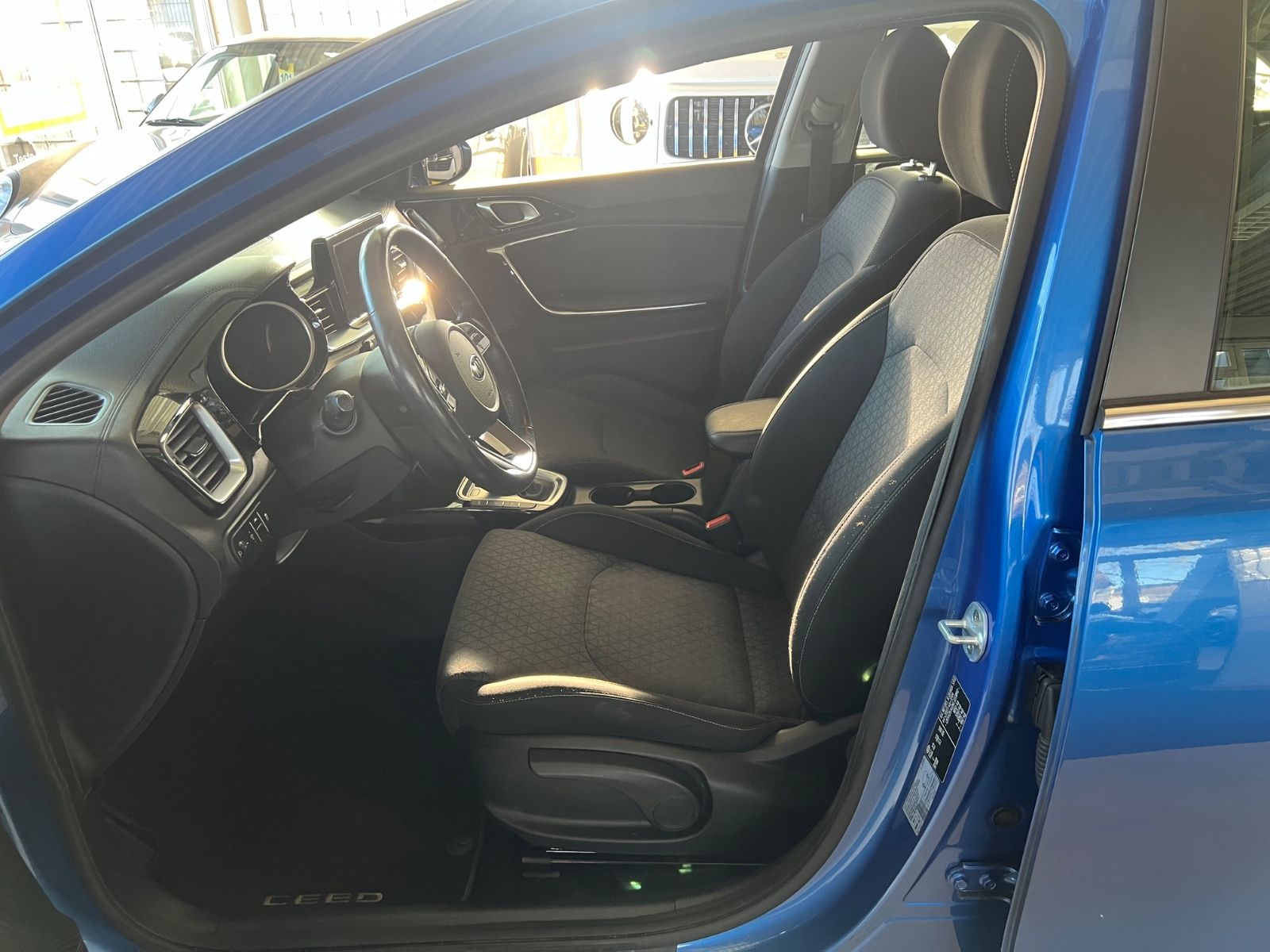 Fahrzeugabbildung Kia cee'd / Ceed 1.4 TGDI Vision * AUTOMATIK *KAMERA