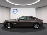 BMW 750 i BI-XENON*NAV*LEDER*HUD*SOFT-CLOSE*360°KAM - BMW 750 in Duisburg